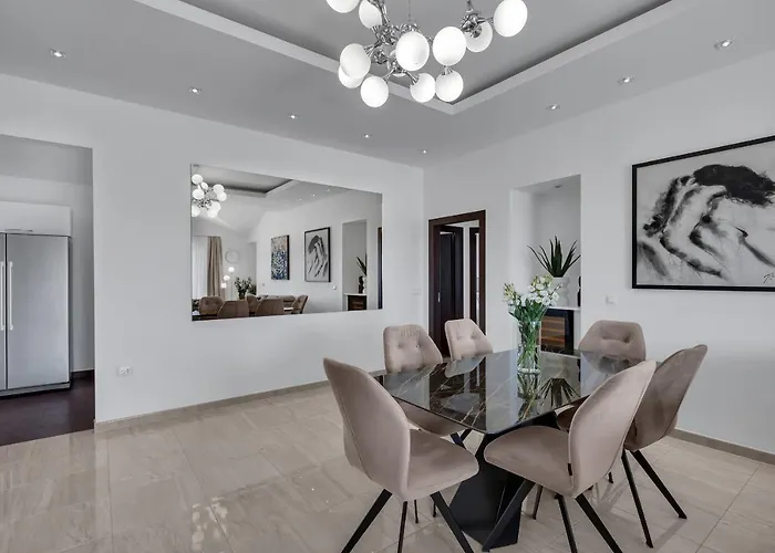 Star * מאקרסקה