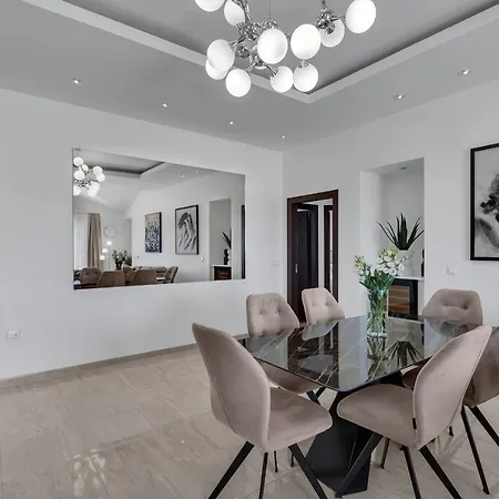 斯塔公寓 * 马卡尔斯卡