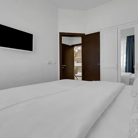 斯塔公寓 * 马卡尔斯卡